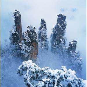 單獨(dú)成團(tuán)O線：（張家界溫泉休閑線路）張家界、天子山、寶峰湖/黃龍洞、鳳凰古城 江埡溫泉/萬福溫泉 五日游